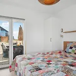 Kysthusene, Lejl 1 Apartman